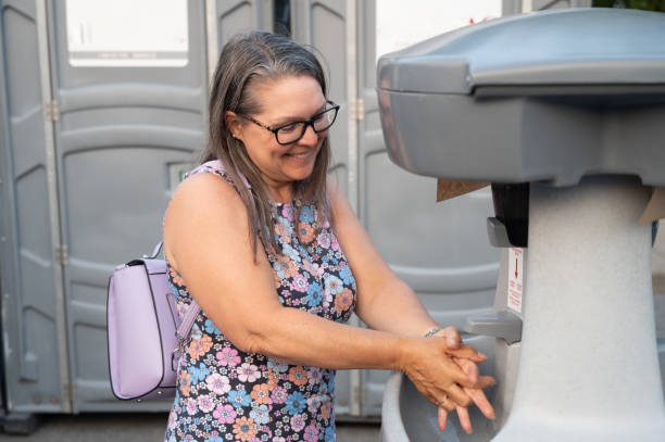 Best Porta potty rental near me  in Twin Lake, MI